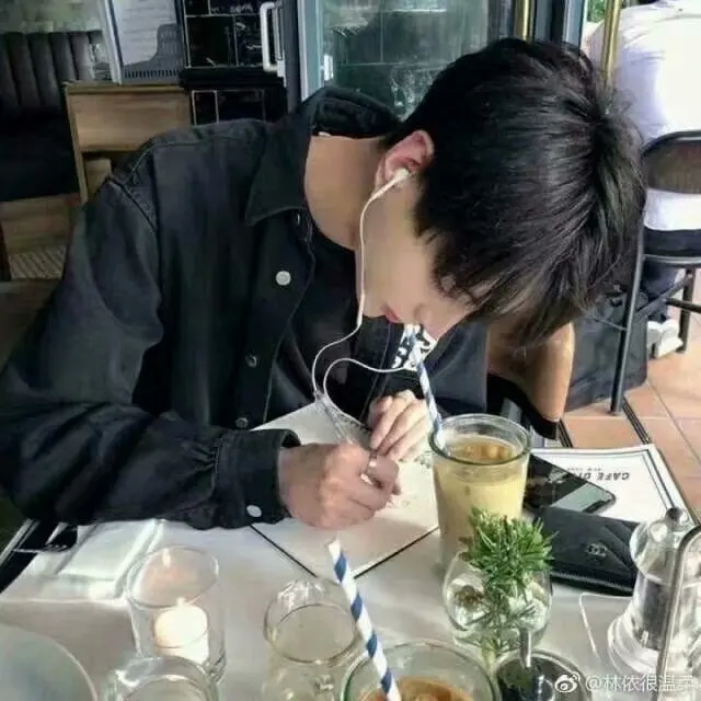  洋涛逸梦魂